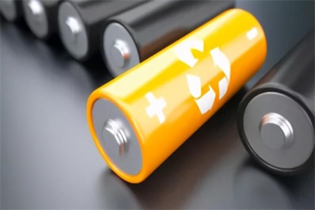 锂电池电芯的使用和装配要注意